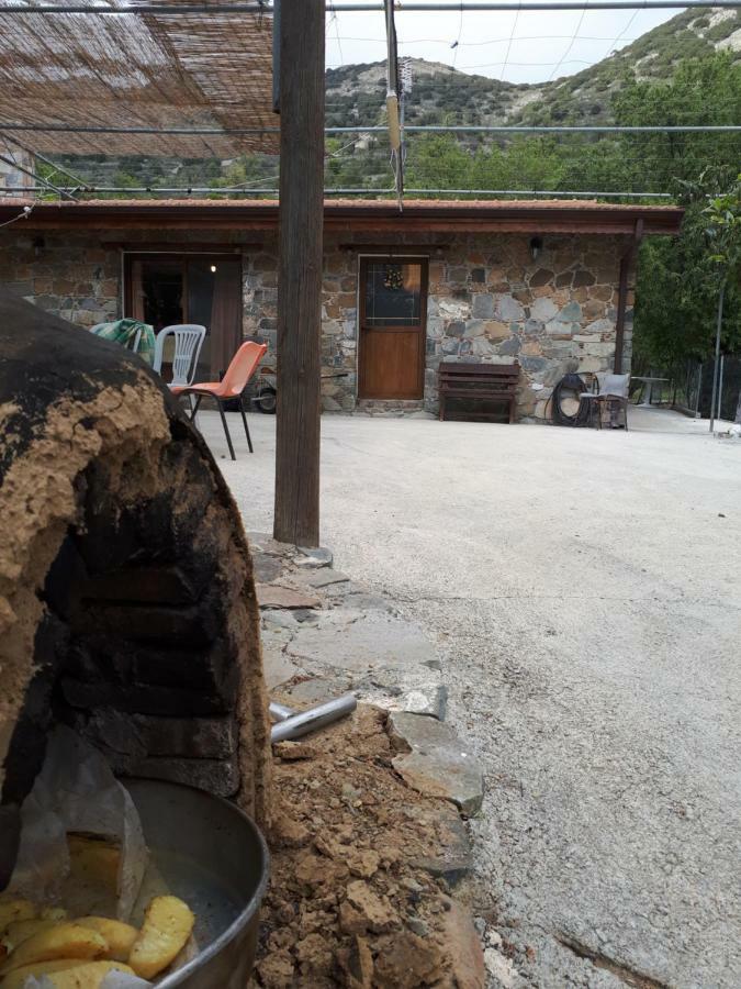 Villa Agrompelo House Agros Esterno foto