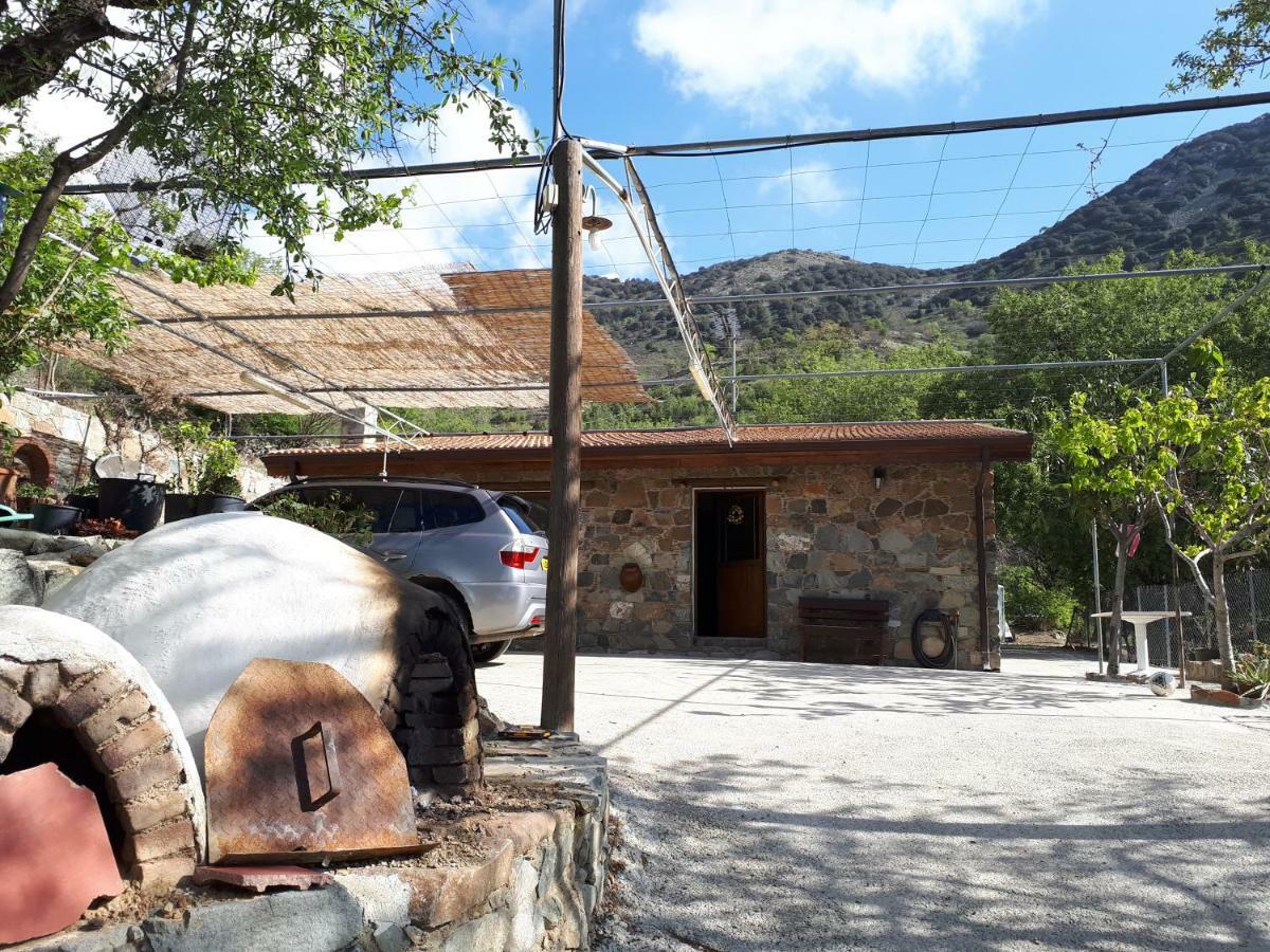 Villa Agrompelo House Agros Esterno foto