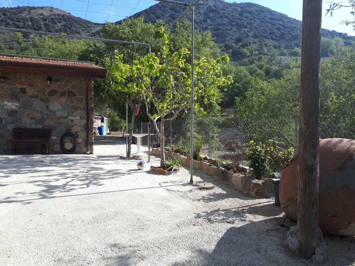 Villa Agrompelo House Agros Esterno foto